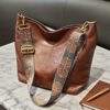 Mala de Ombro Feminina Estilo Boémio com Grande Capacidade, Disponível em 4 Cores. Mala de Tiracolo Vintage com Alça Larga, Mala de Ombro Casual para Deslocações, Mala de Ombro Castanha